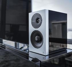 ���� Definitive Technology Demand D11: �������� �������� �������